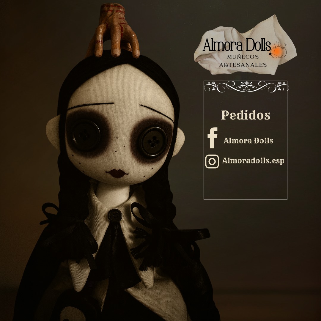 Muñeca Miércoles Addams — vista principal